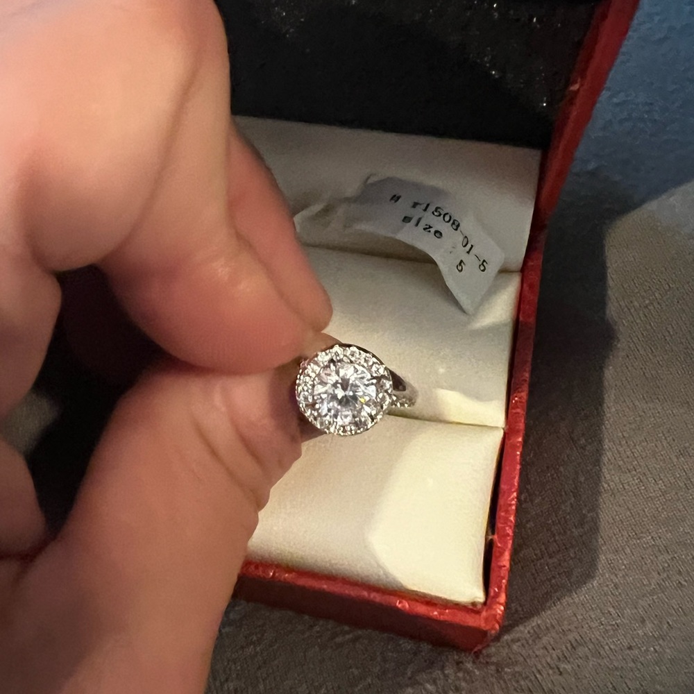 Berricle Halo Ring
